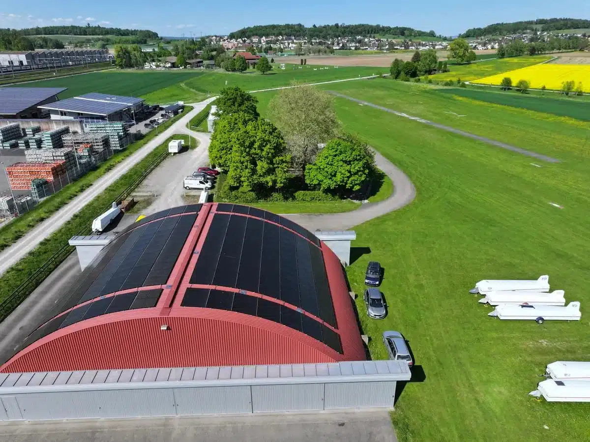 Segelflugplatz, Winterthur – Photovoltaikanlage von ecoEn