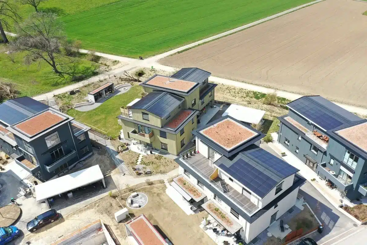 Photovoltaik-Anlage auf einem Einfamilienhaus in Embrach – installiert von ecoEn